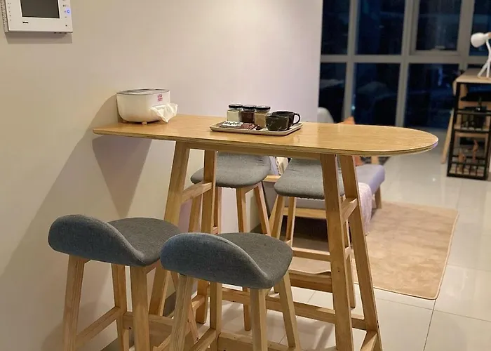 Bgc 1br With Fast Wifi And Pool Use * Manila