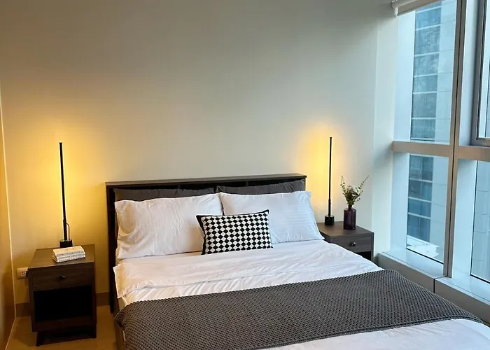 Apartment Bgc 1br With Fast Wifi And Pool Use Manila